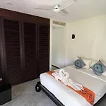 23 - Seaside Villa Retreat